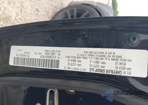 2013 Chrysler 300 300S z USA, uszkodzony, nr VIN 2C3CCABG0DH576679